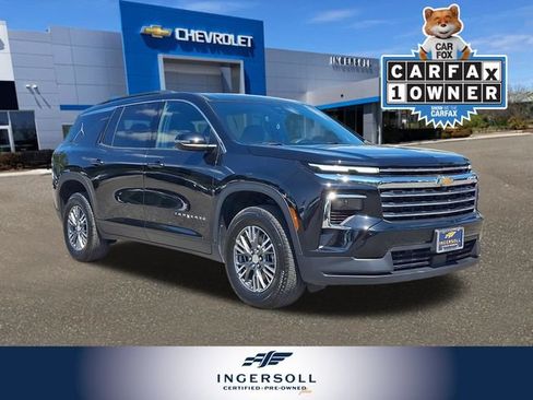 Used 2024 Chevrolet Traverse LT w/ LPO, Floor Liner Package AWD/4WD image 1