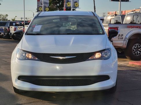 Used 2024 Chrysler Voyager LX image 26