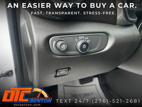 Used 2023 Chevrolet Blazer LT FWD image 16