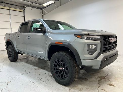 New 2026 GMC Canyon Elevation w/ Convenience Package image 7