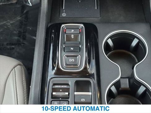 Certified 2025 Honda Pilot Touring image 20