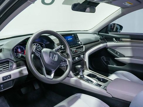 Used 2018 Honda Accord LX image 13
