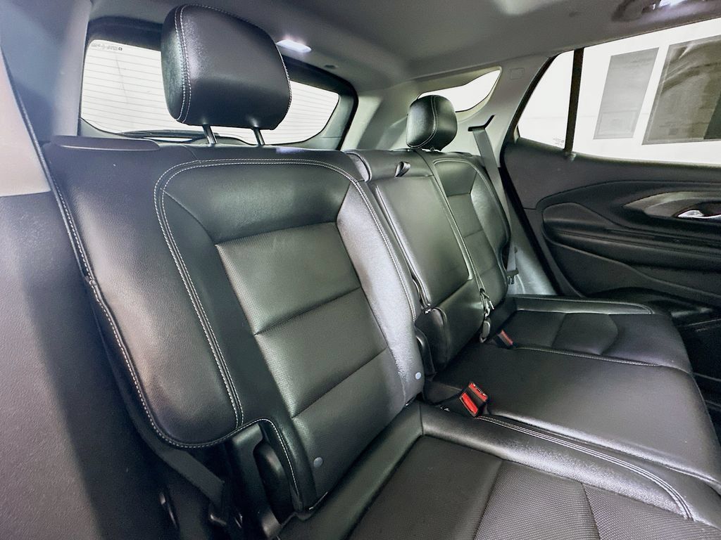 Used 2023 GMC Terrain SLT w/ Tech Package AWD/4WD image 32