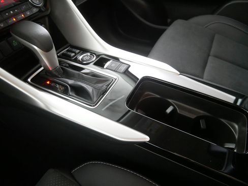 New 2025 Mitsubishi Eclipse Cross SE image 6