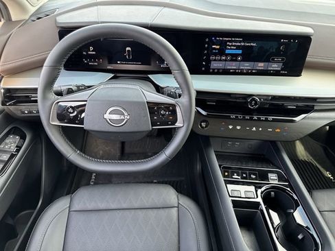 Used 2025 Nissan Murano Platinum image 14