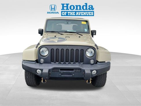 Used 2018 Jeep Wrangler Unlimited Sport AWD/4WD image 2