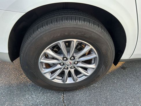 Used 2024 Buick Enclave Premium image 37