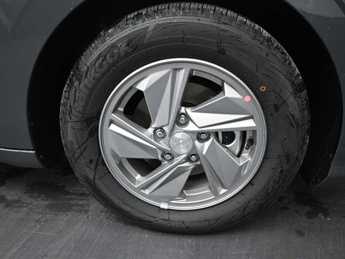 New 2026 Hyundai Elantra SE FWD image 10