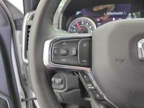 Used 2025 RAM 1500 Laramie AWD/4WD image 22