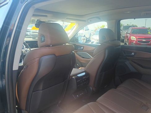 Used 2024 Acura MDX SH-AWD w/ Technology Package image 12