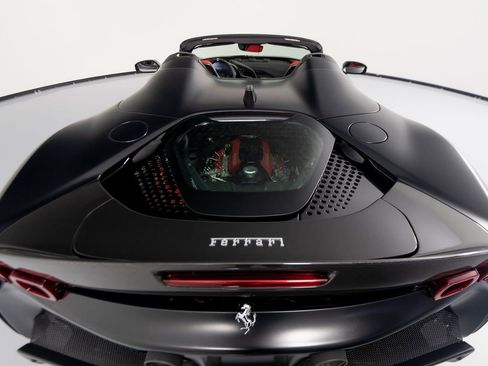 Used 2024 Ferrari SF90 Spider image 44