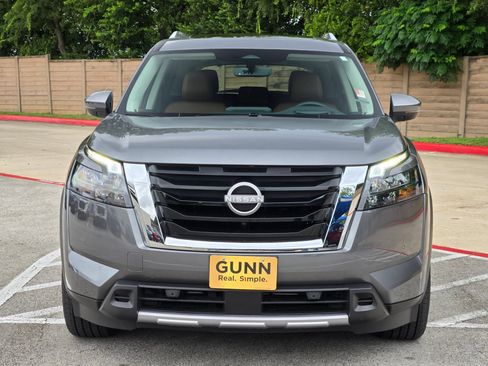 Used 2025 Nissan Pathfinder Platinum w/ Cargo Package FWD image 8
