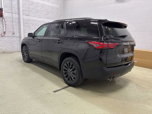 Used 2023 Chevrolet Traverse RS w/ LPO, Floor Liner Package AWD/4WD image 6