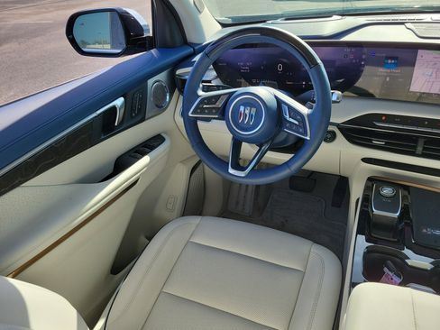 Used 2025 Buick Enclave Avenir w/ Super Cruise Package FWD image 17