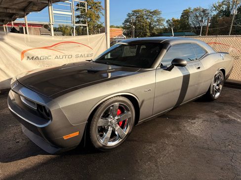 Used 2010 Dodge Challenger R/T image 8