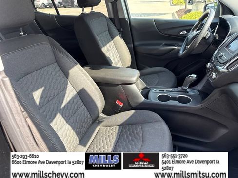 Used 2020 Chevrolet Equinox LT FWD image 22