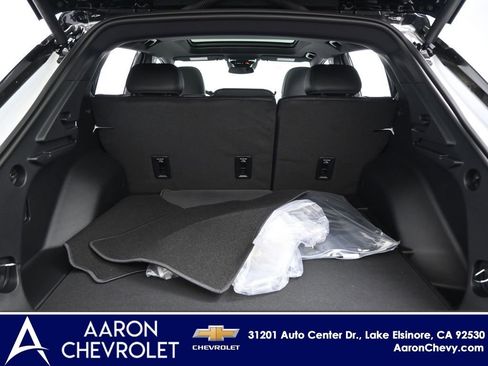 New 2026 Chevrolet Equinox EV LT w/ LPO, Blackout Package AWD/4WD image 34