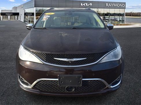 Used 2018 Chrysler Pacifica Limited w/ Advanced Safetytec Group image 8