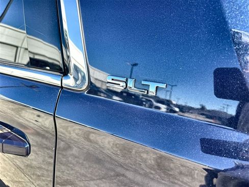 Used 2018 GMC Yukon SLT w/ Premium Edition image 14