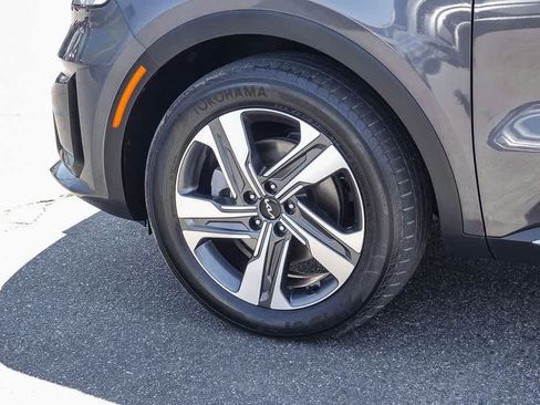 Certified 2023 Kia Sorento SX Prestige AWD/4WD image 8