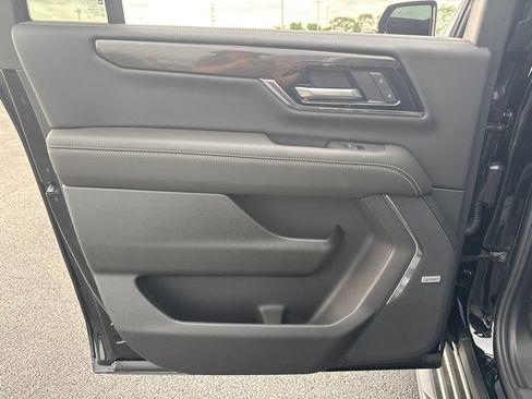New 2026 GMC Yukon XL Elevation w/ Elevation Premium Package AWD/4WD image 32