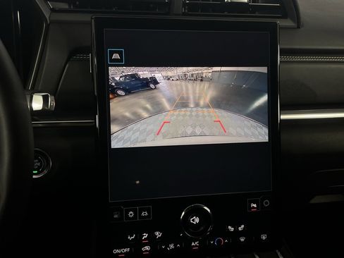 Used 2025 GMC Terrain Elevation image 17