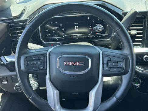 Certified 2025 GMC Sierra 1500 SLT RWD image 22