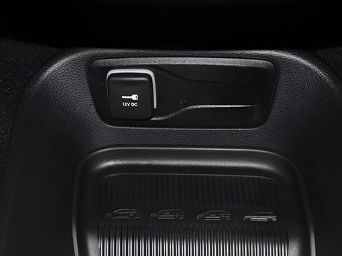 New 2026 Chrysler Pacifica Select AWD/4WD image 20