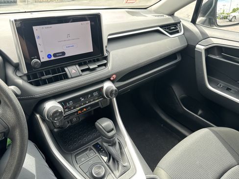 Used 2025 Toyota RAV4 LE AWD/4WD image 19