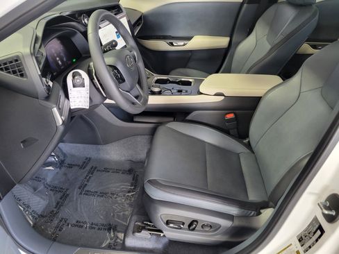 Certified 2023 Lexus RZ 450e Premium image 10