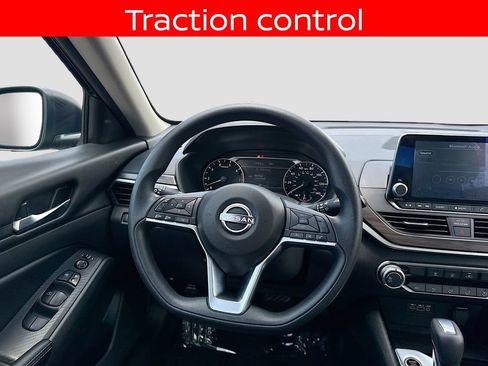 Used 2024 Nissan Altima 2.5 SV FWD image 20
