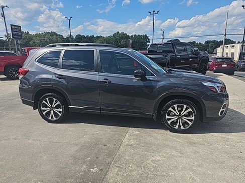 Used 2020 Subaru Forester Limited image 2