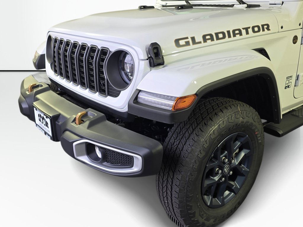 New 2026 Jeep Gladiator Sport AWD/4WD image 12