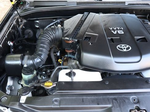 Used 2006 Toyota 4Runner SR5 AWD/4WD image 34