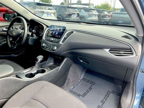 Used 2025 Chevrolet Malibu RS image 23