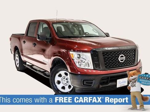 Used 2017 Nissan Titan S image 2
