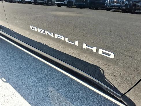 New 2026 GMC Sierra 2500 Denali Ultimate w/ Max Trailering Package AWD/4WD image 11