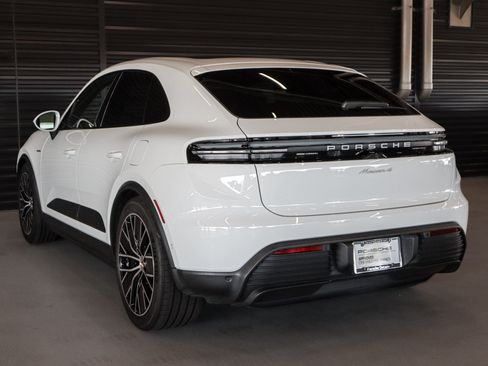Used 2024 Porsche Macan 4 Electric AWD/4WD image 3