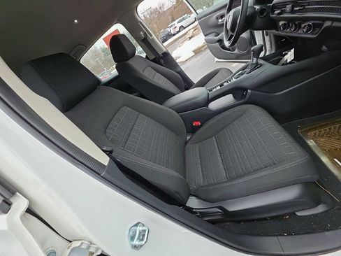 Certified 2023 Honda HR-V LX image 23