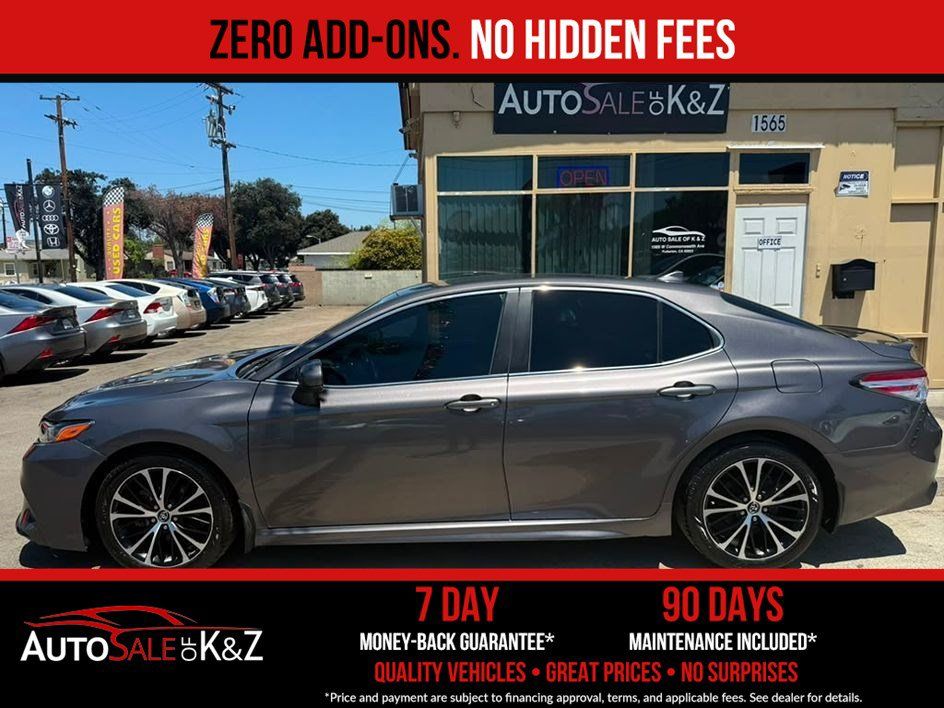 Used 2020 Toyota Camry SE FWD image 9