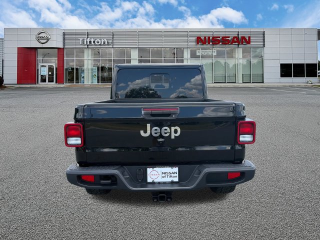 Used 2023 Jeep Gladiator Overland w/ Popular Equipment Package AWD/4WD image 6