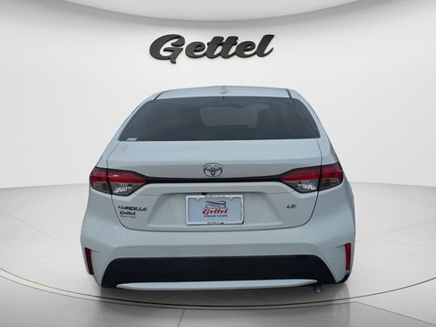 Used 2022 Toyota Corolla LE FWD image 6