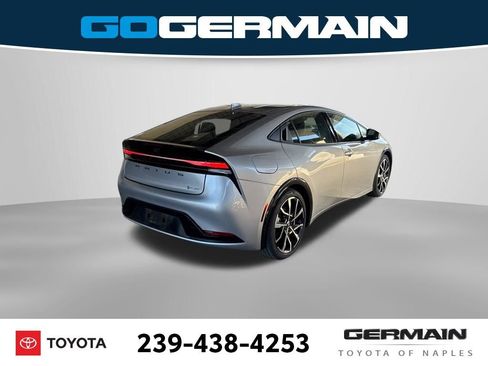 Used 2025 Toyota Prius Plug-In Hybrid image 8