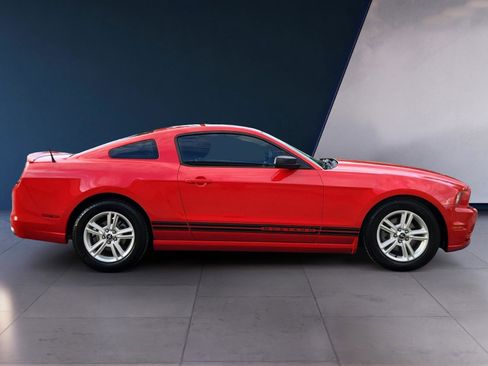 Used 2013 Ford Mustang Coupe image 6