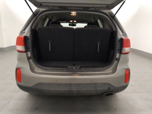 Used 2014 Kia Sorento LX image 29