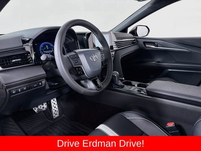 Used 2026 Toyota Camry SE FWD image 7
