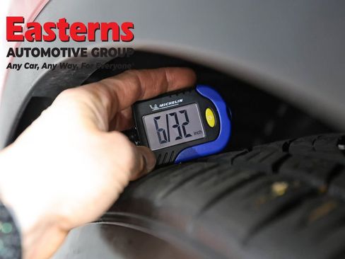 Used 2021 Tesla Model Y Long Range image 22