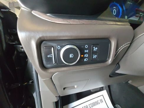 Used 2020 Ford Explorer Platinum w/ Premium Technology Package AWD/4WD image 26