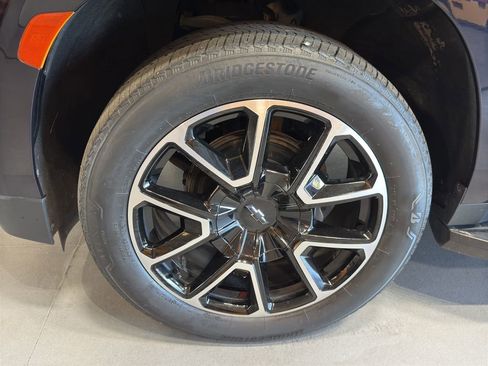 Used 2022 Chevrolet Tahoe RST image 10