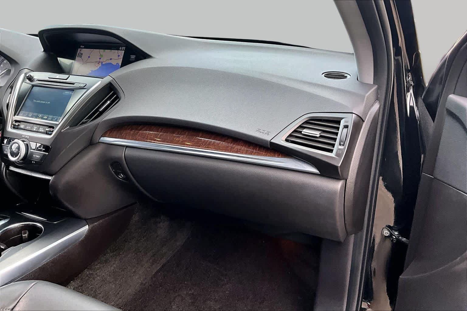 Used 2018 Acura MDX w/ Technology Package FWD image 19